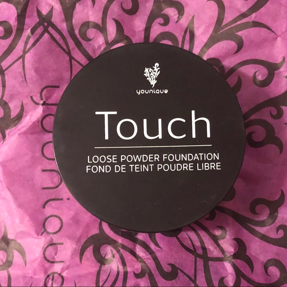Younique Loose Powder Foundation, Color: Chiffon